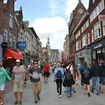 B&B Macbed Checkin-Time 1700-1800 Or Request Before You Book